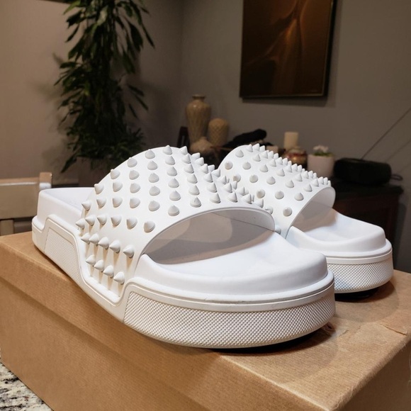 New Christian Louboutin White Leather Pool Sandals with White Spikes 41EU/8US - Picture 9 of 15